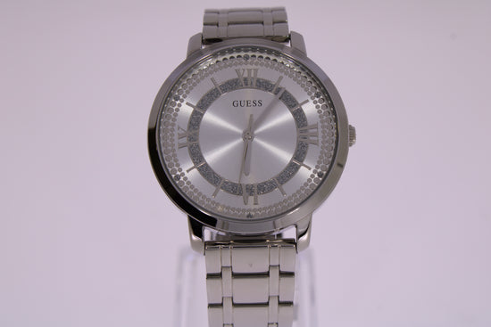 Guess Damenuhr  Edelstahl – Silberfarben mit Glitzerdetails & römischen Ziffern
